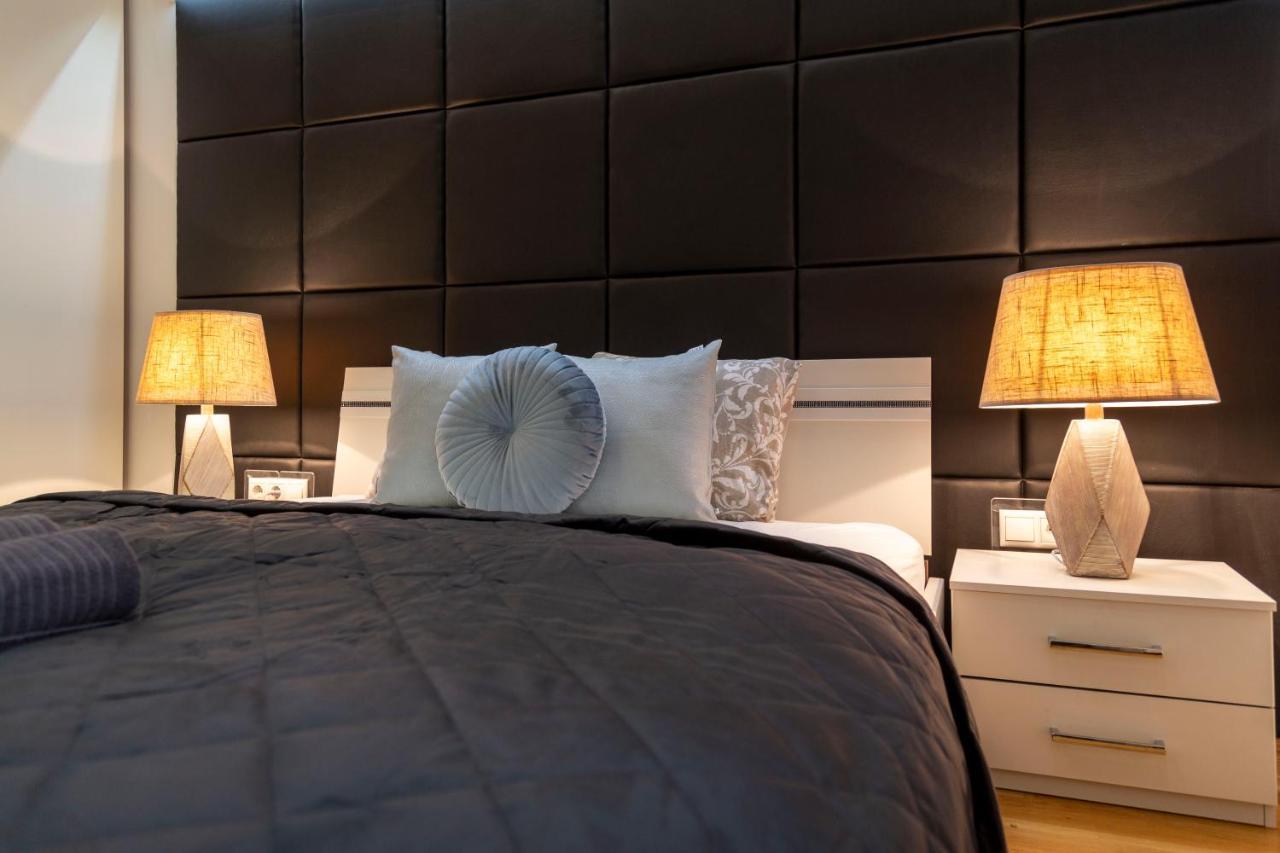 Luxurious & Spacious Downtown Residence In Liszt Ferenc Square Budapest Esterno foto