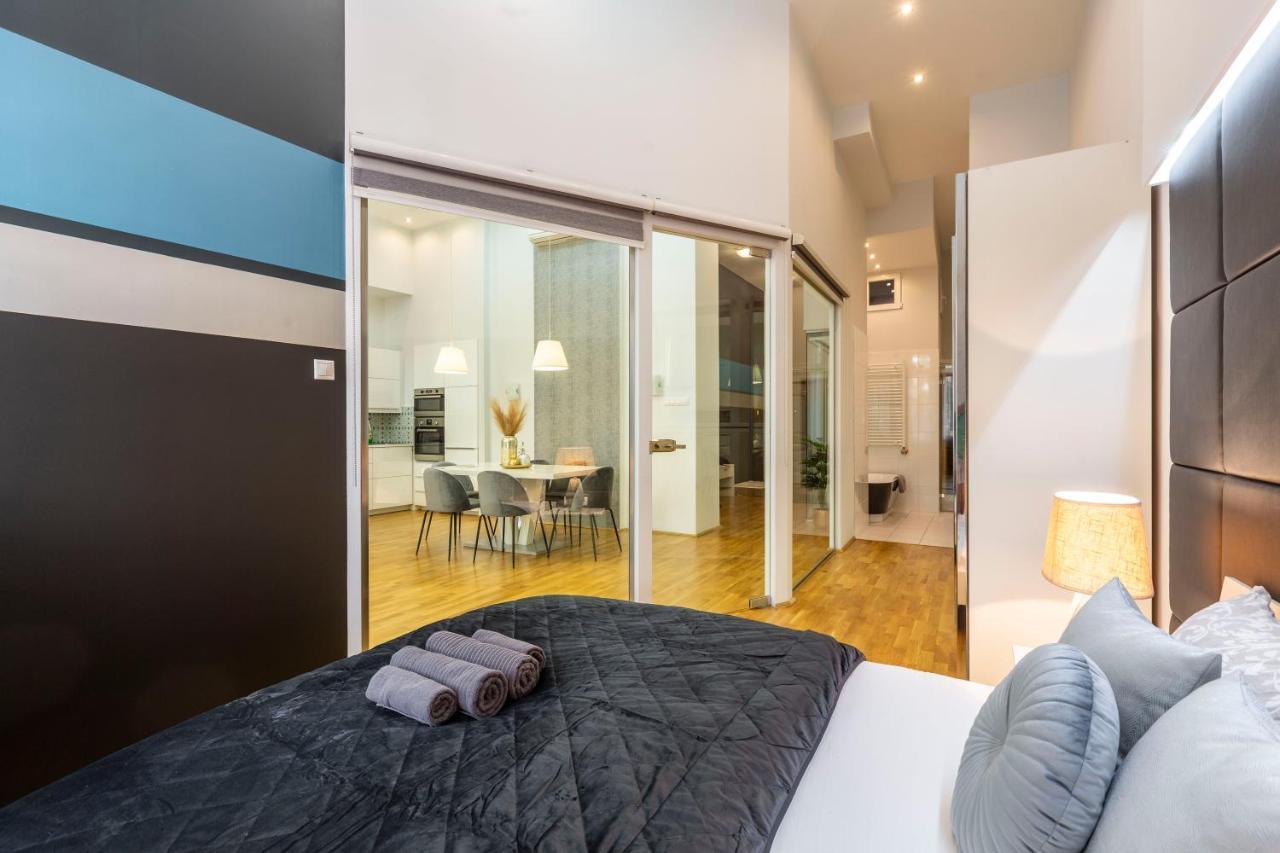 Luxurious & Spacious Downtown Residence In Liszt Ferenc Square Budapest Esterno foto