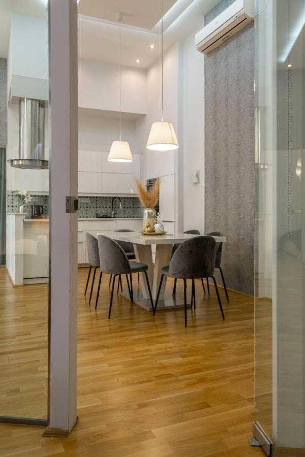 Luxurious & Spacious Downtown Residence In Liszt Ferenc Square Budapest Esterno foto